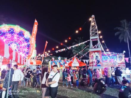 PASAR MALAM HADIR RAMAIKAN HUT RI KE 80 DESA BADAMITA